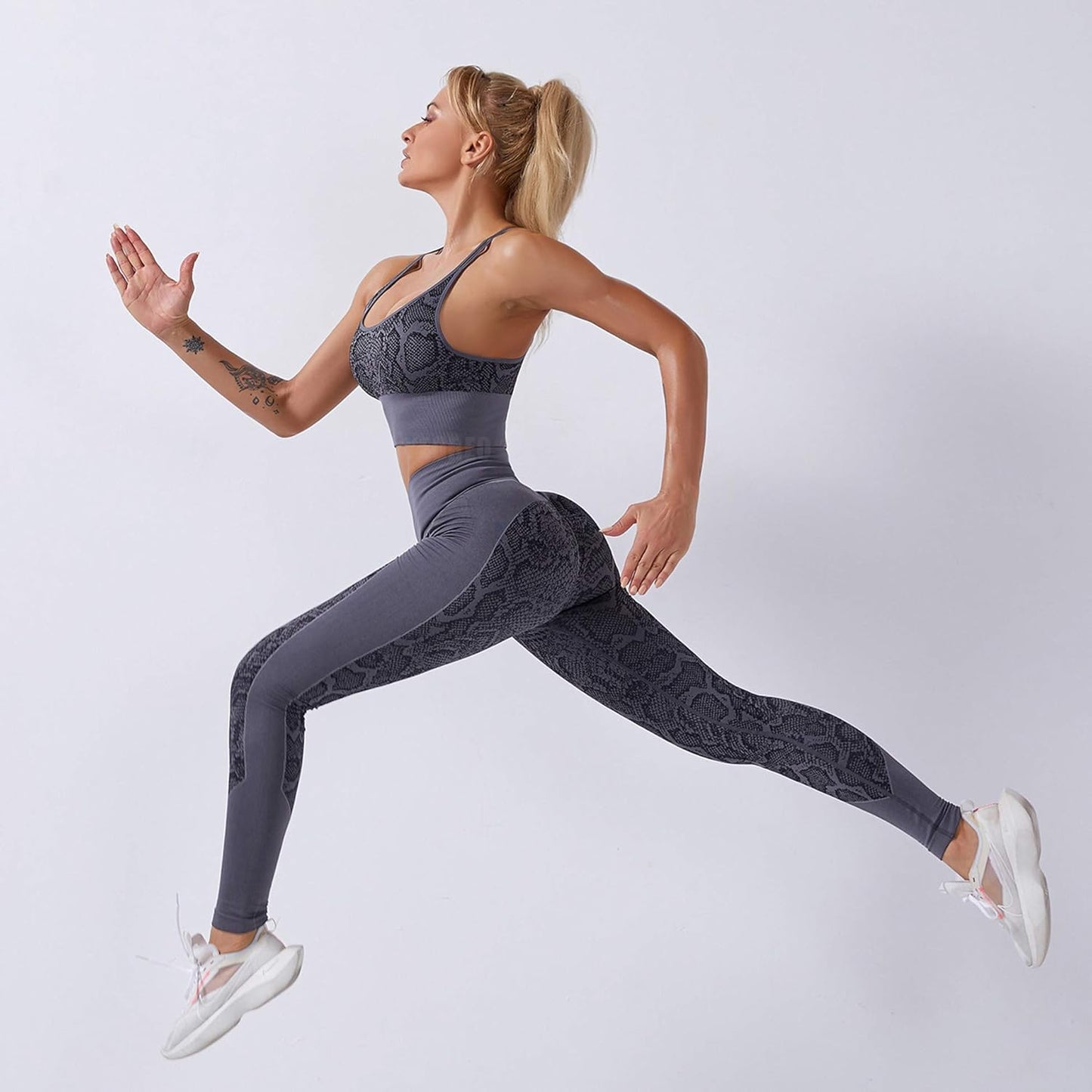 Yoga Outfit for Women Seamless 2 Piece Workout Gym High Waist Snake Print Leggings with Sport Bra Set Grey L